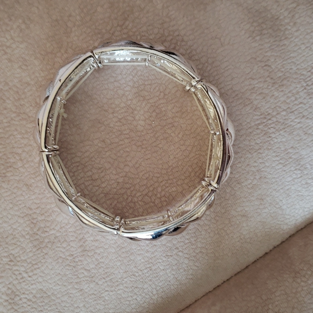 Chic Bracelet - Picture 4 of 4
